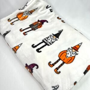 Envogue Halloween/ Fall Gnome Blanket